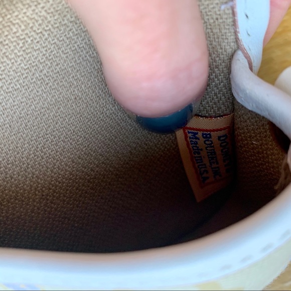 Dooney & Bourke Cream Wristlet A8 - Picture 5 of 8